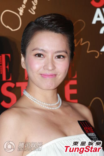 ��ӽ����֣�����»�æ��ף�� ������Ů��ȹ����